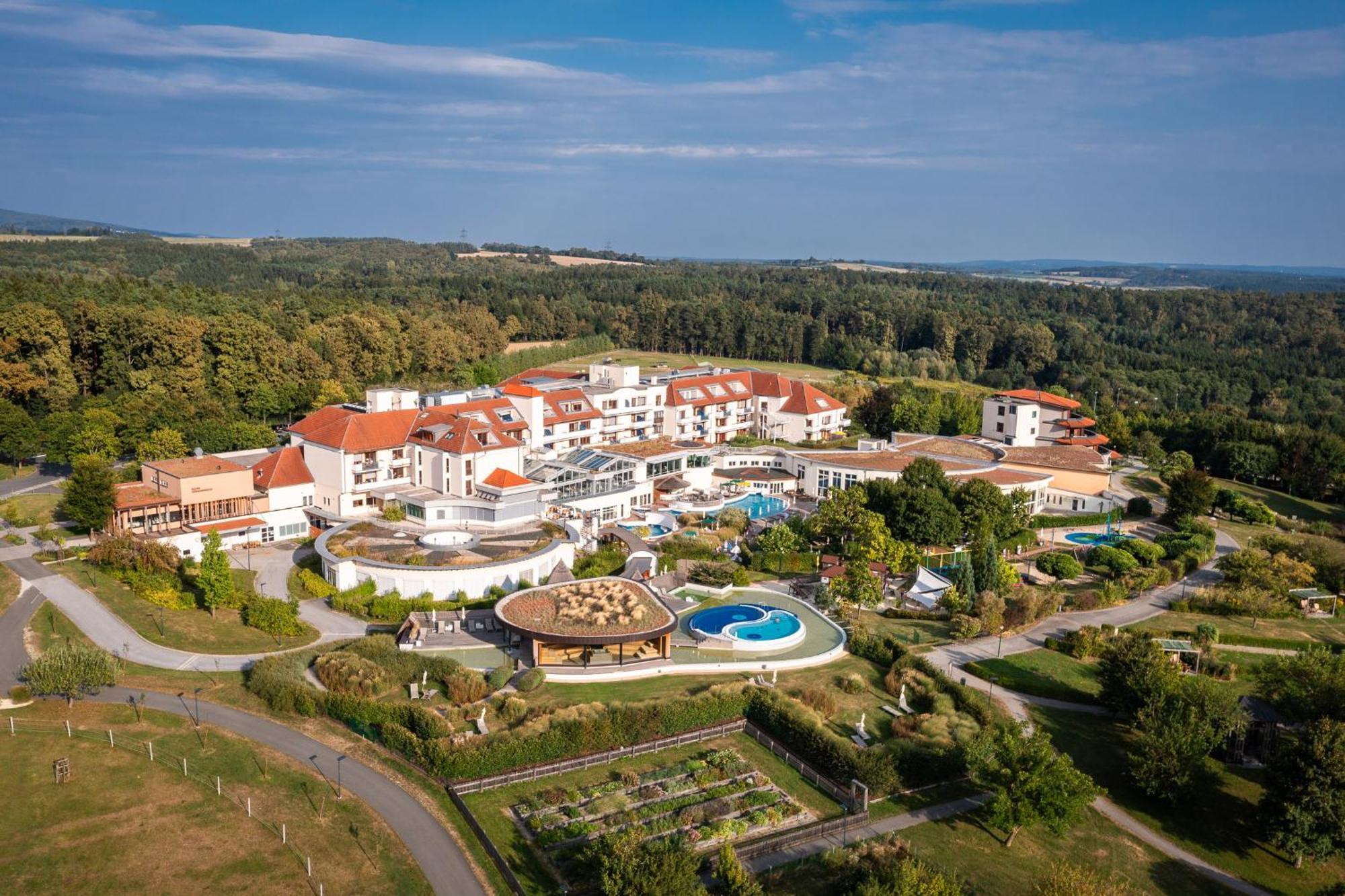Hotel Reiters Finest Family Bad Tatzmannsdorf Exterior photo